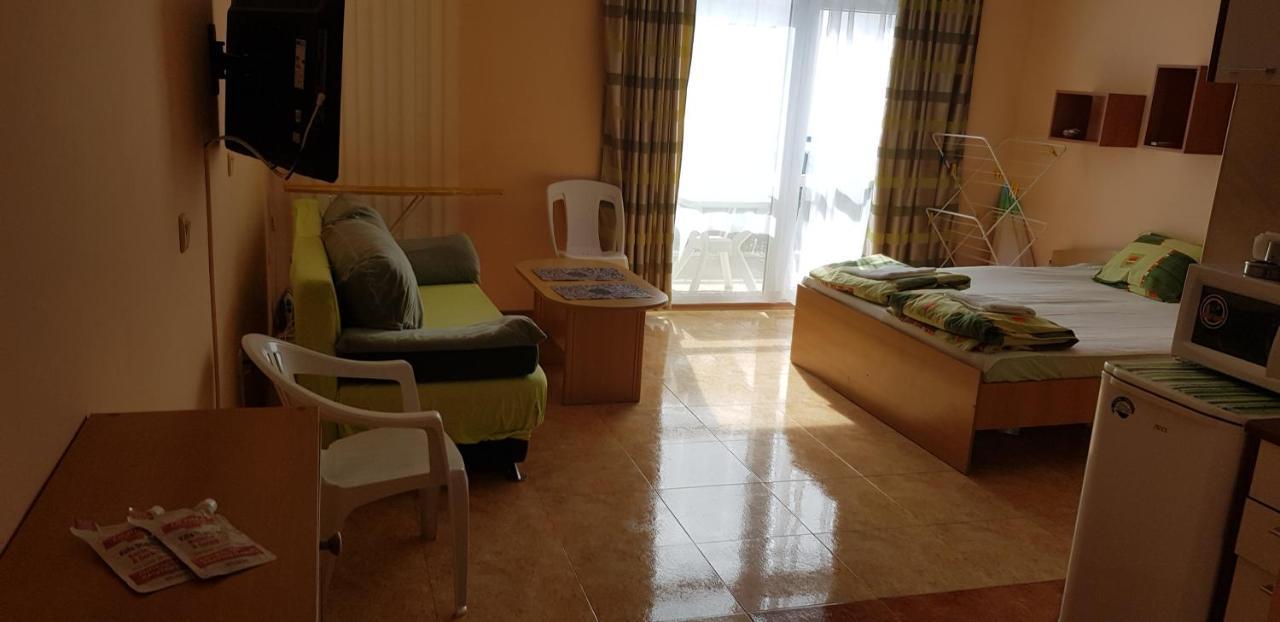 Elit 4 Apartments Napospart Kültér fotó